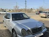 Mercedes-Benz E 200 1998 годаүшін2 000 000 тг. в Жезказган – фото 3