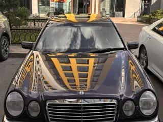 Mercedes-Benz E 280