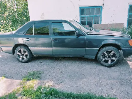 Mercedes-Benz E 230 1992 года за 699 000 тг. в Кокшетау – фото 5