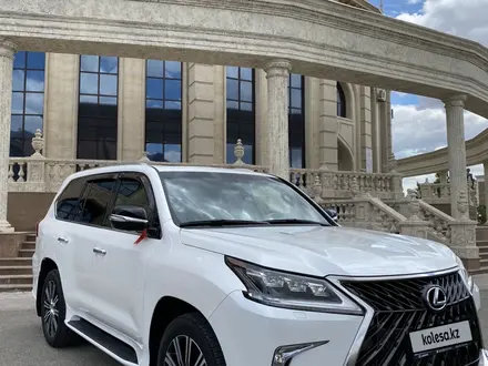 Lexus LX 570 2017 года за 60 000 000 тг. в Атырау – фото 6