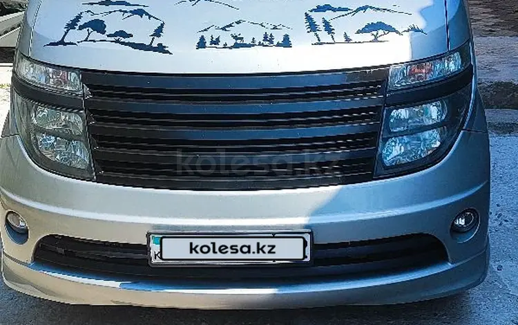 Nissan Elgrand 2004 годаүшін6 100 000 тг. в Алматы