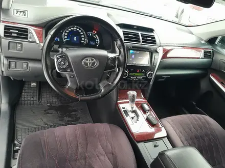 Toyota Camry 2014 года за 10 000 000 тг. в Петропавловск – фото 25