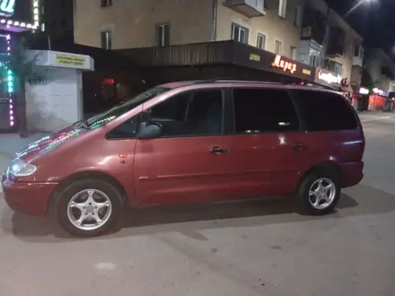 Volkswagen Sharan 1995 года за 2 500 000 тг. в Кокшетау – фото 2