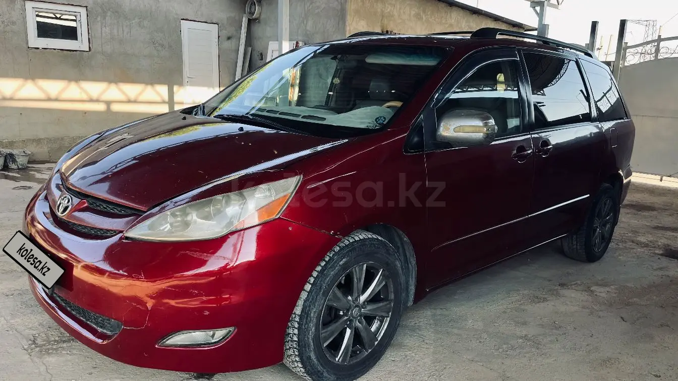 Toyota Sienna, 2004