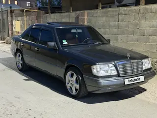 Mercedes-Benz E 280