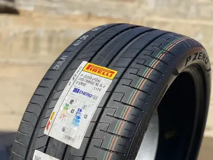 Pirelli P Zero PZ4 RUN FLAT 275/40 R22 107 Y 315/35 R22 111Yүшін1 800 000 тг. в Астана – фото 2