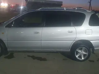 Toyota Picnic, 1999