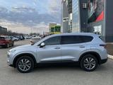 Hyundai Santa Fe 2018 годаүшін11 199 000 тг. в Уральск – фото 2