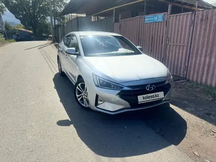 Hyundai Elantra 2019 года за 8 800 000 тг. в Алматы