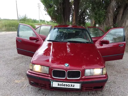 BMW 318 1993 года за 1 200 000 тг. в Алматы – фото 4