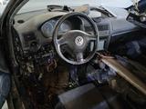 Volkswagen Golf 1998 года за 1 000 000 тг. в Атырау – фото 2