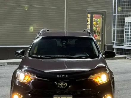Toyota RAV4 2017 года за 7 000 000 тг. в Актобе – фото 3