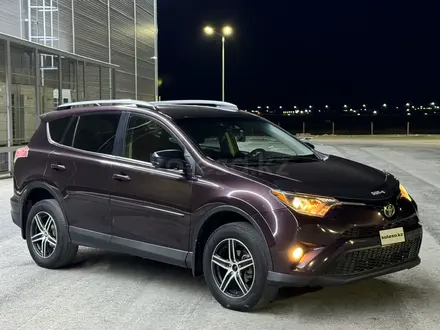 Toyota RAV4 2017 года за 7 000 000 тг. в Актобе – фото 4