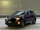 Toyota RAV4 2017 года за 7 000 000 тг. в Актобе