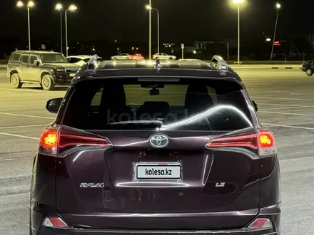 Toyota RAV4 2017 года за 7 000 000 тг. в Актобе – фото 8