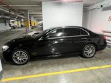 Mercedes-Benz E 200 2021 года за 25 000 000 тг. в Астана – фото 2
