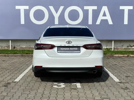 Toyota Camry 2021 года за 16 890 000 тг. в Алматы – фото 5