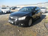 Chevrolet Cruze 2011 годаүшін2 330 250 тг. в Шымкент – фото 3