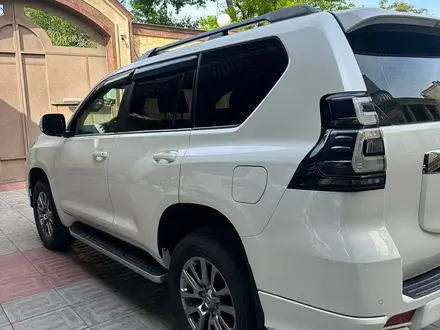 Toyota Land Cruiser Prado 2018 года за 25 500 000 тг. в Шымкент – фото 10