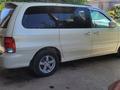 Kia Carnival 2001 года за 1 500 000 тг. в Шымкент – фото 3