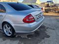 Mercedes-Benz E 320 2003 годаүшін5 500 000 тг. в Атырау – фото 5