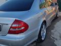 Mercedes-Benz E 320 2003 годаүшін5 500 000 тг. в Атырау – фото 8