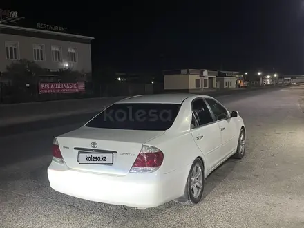 Toyota Camry 2004 года за 4 300 000 тг. в Актау – фото 2