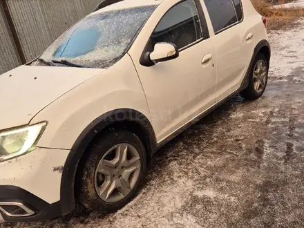 Renault Sandero 2020 года за 5 000 000 тг. в Уральск – фото 2