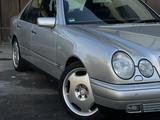 Mercedes-Benz E 280 1999 годаүшін5 500 000 тг. в Шымкент – фото 2