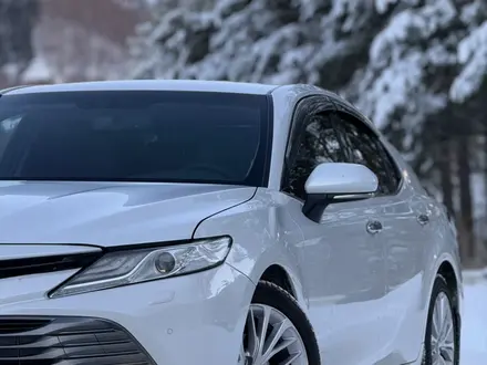 Toyota Camry 2018 года за 13 400 000 тг. в Алматы – фото 3