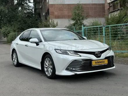 Toyota Camry 2019 года за 12 600 000 тг. в Алматы – фото 3