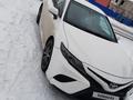 Toyota Camry 2018 года за 13 500 000 тг. в Семей – фото 2