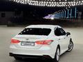 Toyota Camry 2018 года за 12 000 000 тг. в Атырау – фото 12