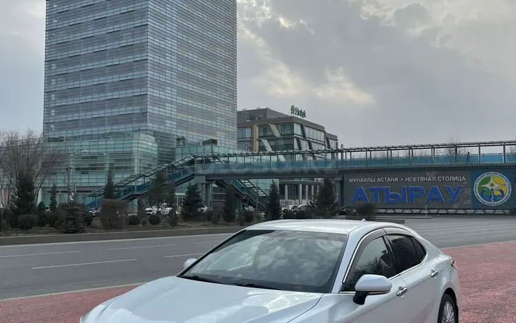 Toyota Camry 2018 года за 12 000 000 тг. в Атырау