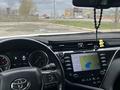 Toyota Camry 2018 года за 12 000 000 тг. в Атырау – фото 6