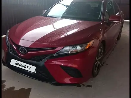 Toyota Camry 2018 года за 13 500 000 тг. в Боралдай