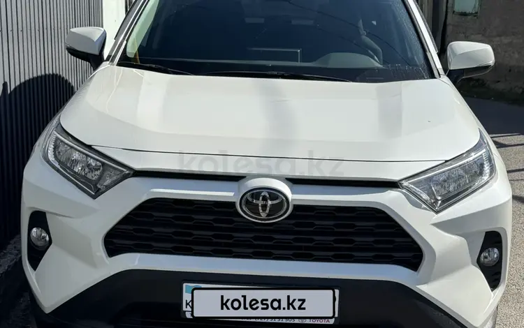 Toyota RAV4 2020 года за 16 500 000 тг. в Алматы