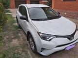 Toyota RAV4 2017 годаүшін11 600 000 тг. в Уральск – фото 3