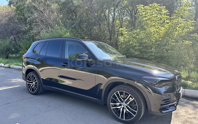 BMW X5 2019 года за 36 400 000 тг. в Караганда