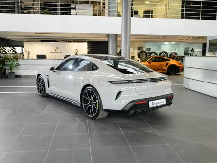 Porsche Taycan Turbo S 2025 года за 132 800 000 тг. в Алматы – фото 3