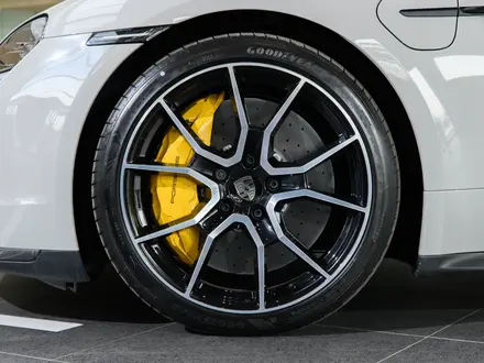Porsche Taycan Turbo S 2025 года за 132 800 000 тг. в Алматы – фото 7