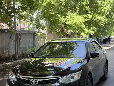 Toyota Camry 2014 года за 10 800 000 тг. в Алматы – фото 2