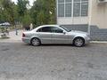 Mercedes-Benz E 240 2003 года за 5 000 000 тг. в Тараз – фото 2