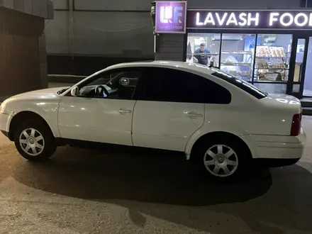 Volkswagen Passat 2000 года за 2 500 000 тг. в Астана – фото 10