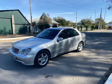 Mercedes-Benz C 200 2002 года за 3 400 000 тг. в Алматы