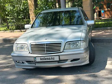 Mercedes-Benz C 240 1999 года за 3 000 000 тг. в Алматы