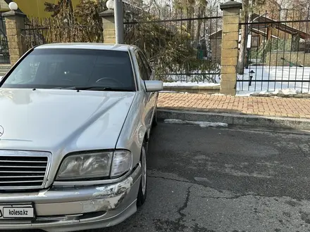 Mercedes-Benz C 240 1999 года за 3 000 000 тг. в Алматы – фото 6