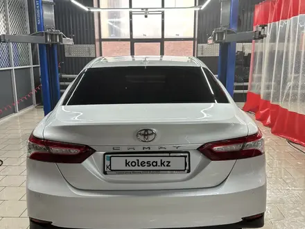 Toyota Camry 2018 года за 14 800 000 тг. в Астана – фото 6