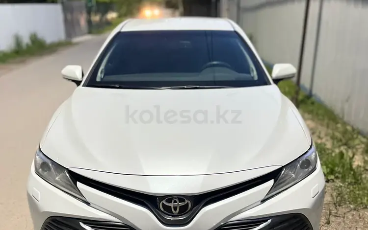 Toyota Camry 2018 года за 13 700 000 тг. в Алматы