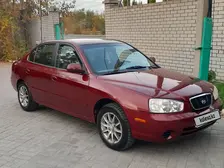 Hyundai Elantra, 2001